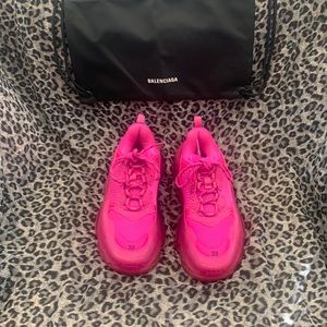Balenciaga Womens X Chunky Sneaker